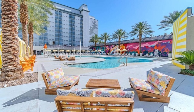 Standard King | Cozy Vegas Stay