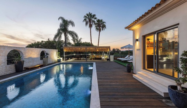 Stunning! - Casa Chameleon - Sleeps 14 - Close to Quinta Do Lago & Vale Do Lobo