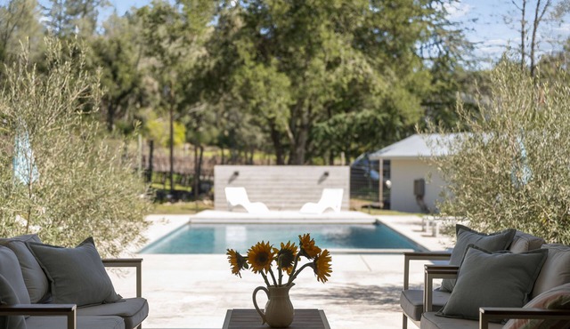 Stunning Howell Mountain Estate: 30-Day Minimum