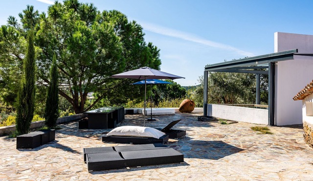 Stylish Rural Getaway in Alentejo