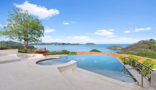 Stylish Villa with Brand-New Furniture, Panoramic Ocean Views, and Infinity Swimming Pool & Hot Tub