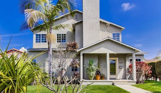 Summer is coming! The Grande House in Sunset Cliffs: Fenced Yard, Pet-Friendly, and Bikes!