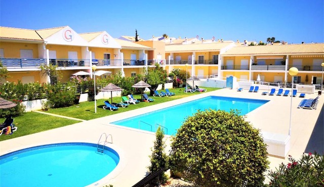 Sun & Pool Holiday Apartment