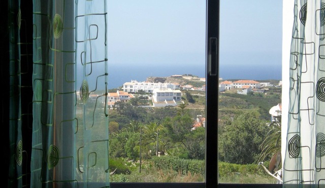 SUN & SURF APARTMENT