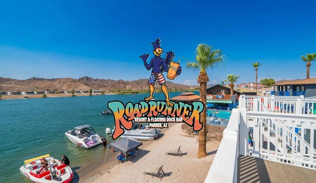 Sunkissed Hideaway, Front Row at Roadrunner Resort