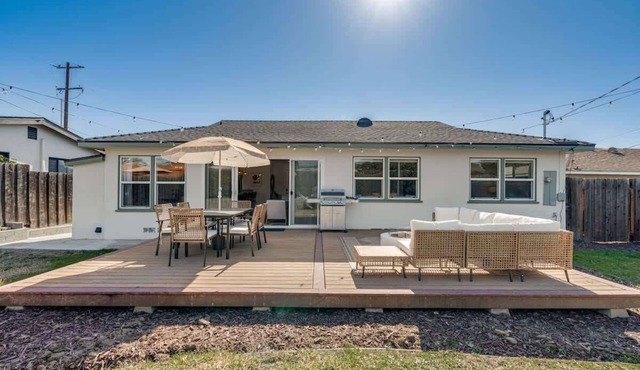 Sunny Retreat/Huge Yard/Central