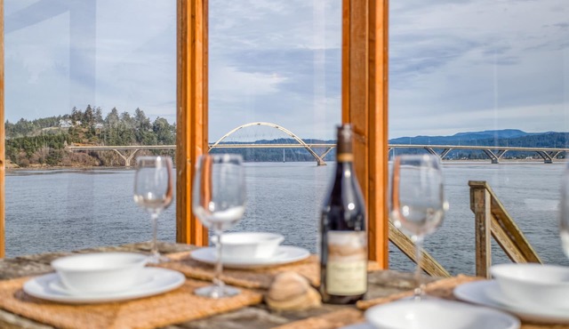 Sunny Single-Level with Bridge and Bay Views in Bayshore, Beach and Pool Access!