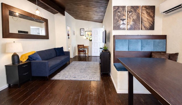 Sunset Haven: Lakeside Charm in Ocean Beach
