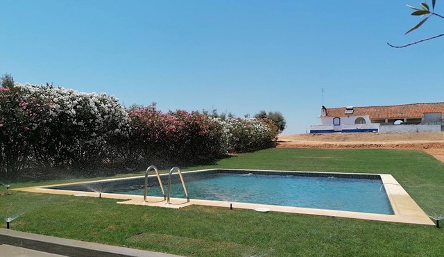 Sunset Red Villa, Wifi, Terrace, Swimming pool