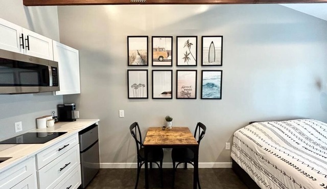 Super cute modern studio with private entrance!n