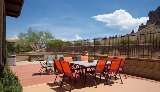 Superstition Mountains Apache Junction - sleeps 16 in Apache Junction