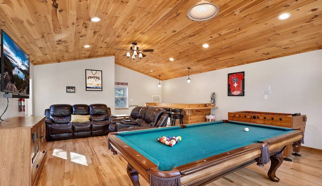 Tahoe Frost - Air conditioned 4 bedroom Tahoe home