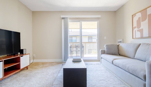 Tasteful Foster City 2BR w/Gym, Pool, W/D, near highways, by Blueground