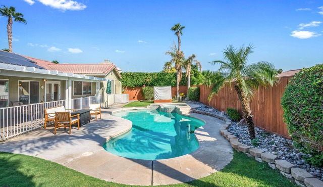 The Drexell- Newly Upgraded home w/pool, spa, firepit!
