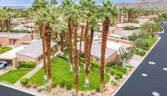 The Fox's Den - Ironwood Country Club