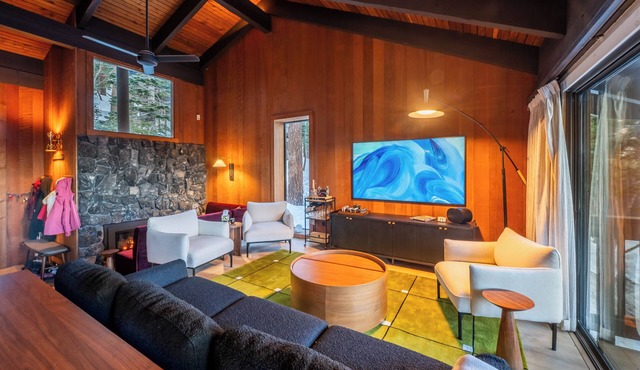 The Icelander- Japandi Inspired Semi Ski-Out · EV · Hot tub. Above Canyon Lodge