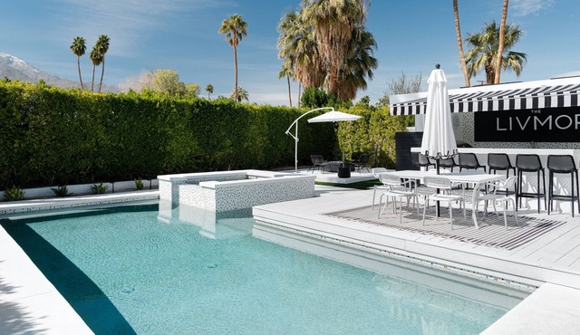 The Livmor - Beautifully Remodeled Home
