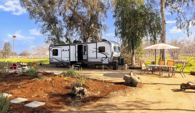 The Ranch Camper | Easy Camp Experience near Town!