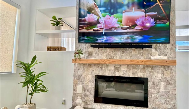 The Refuge of Dreams – Family-Friendly 3BR/3BA Home with Pool, Spa & Gym Access