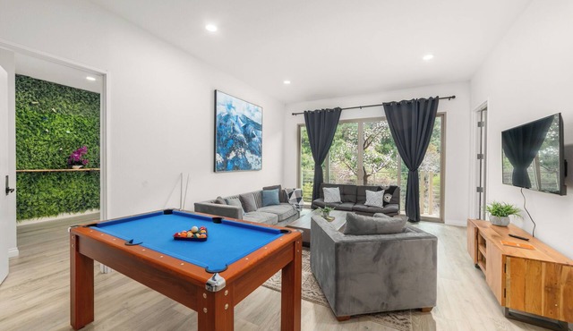The Tuscan Penthouse 2 bedroom Suite/Family Getaway!