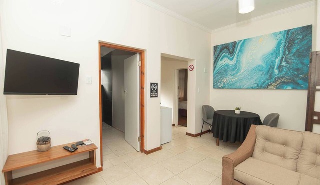 The Valley Guesthouse - Cottage 2