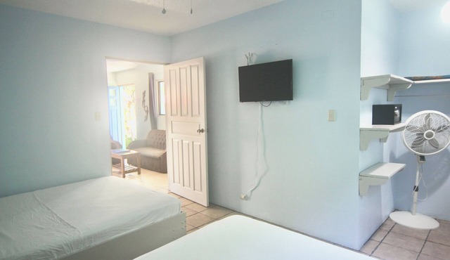 Top Amenities: Near Beach Quiet, Fast WiFi, Hot Water, A/C (optional) Comfort#1