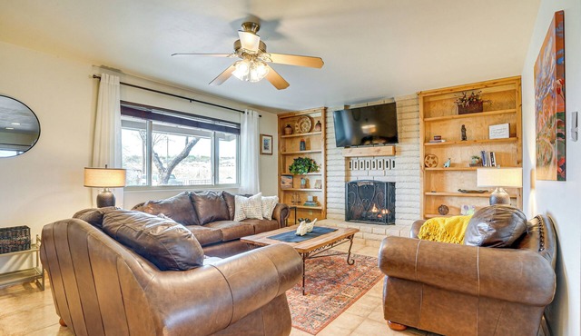 'Trail Head House' w/Mtn Views in Wickenburg!