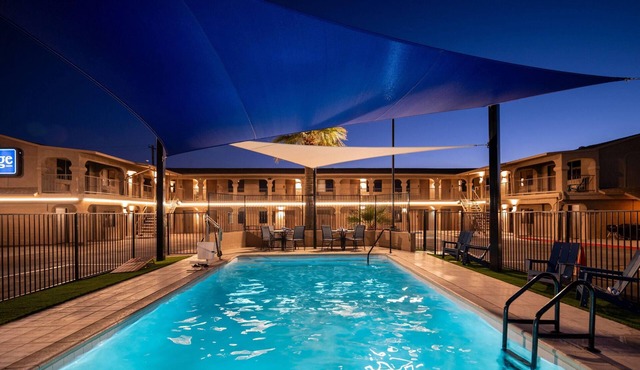 Travelodge by Wyndham Parker
