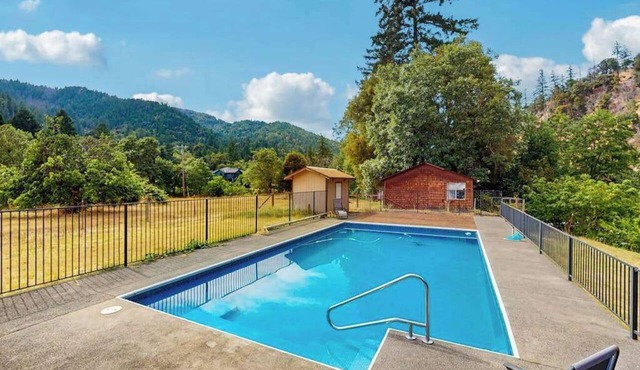 Trinity River Retreat