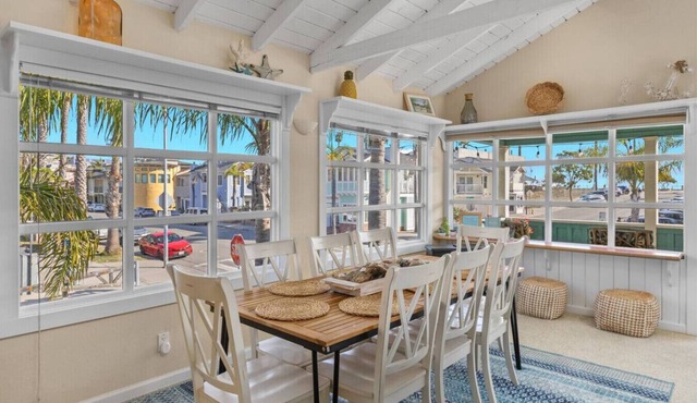`Turquoise Tiki Avila Beach` 3 bd/2 bath, sleeps 8