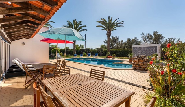 Typical 5BDR House With Pool & BBQ by LovelyStay