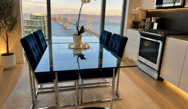 Unforgettable Luxury Penthouse ★ Iconic Bay Bridge & Skyline Views in SF