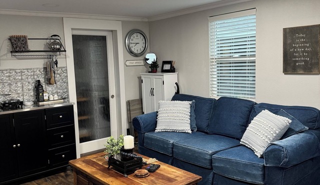 Unwind@839 says it all! Charming cottage in Lodi, a wine country destination.