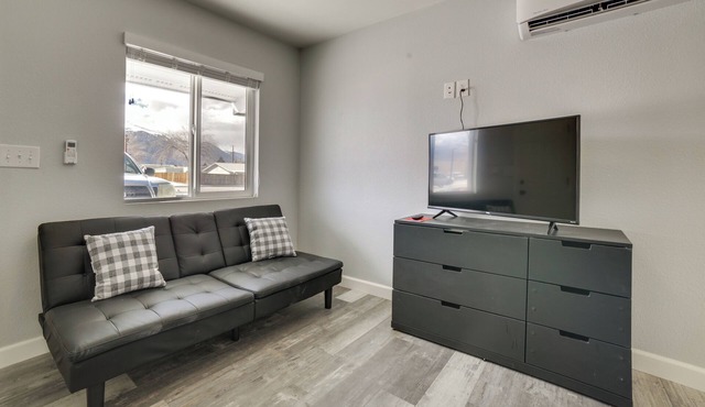 Updated Hawthorne Apartment, 12 Mi to Walker Lake!