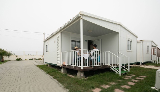 Urban Art Camping Bungalow Nat, located near beach