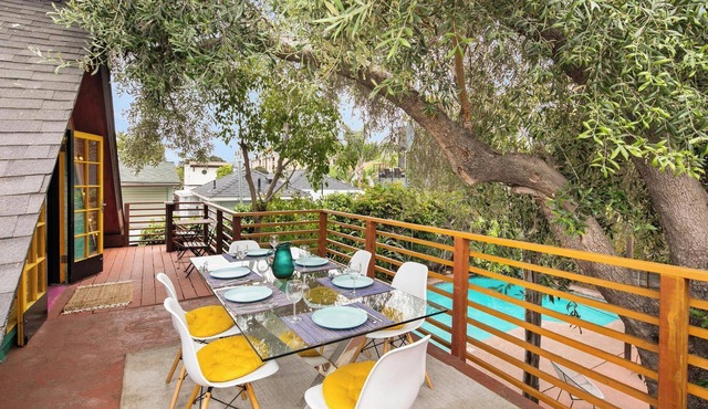 Urban Art Tree House w Pool/Spa