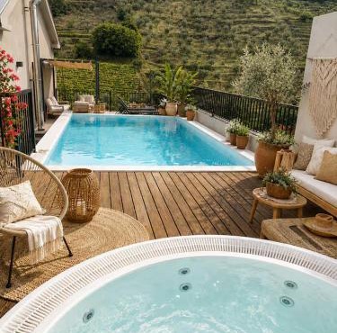 Valadouro Cottage Douro Vallée with a Pool