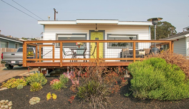 Views of Ocean & Iconic Morro Rock/Beach Cottage