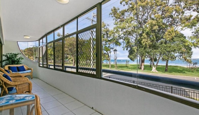 Views, Pool, Air Conditioning in Bongaree