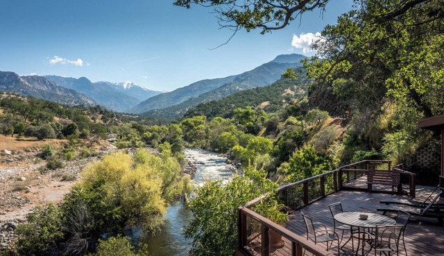 Views You Cannot Believe! 3 Bedroom and River Front