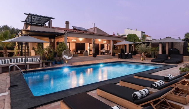 VILLA CALMA WITH SPECTACULAR SEA VIEW AND HEATED SALTWATER POOL