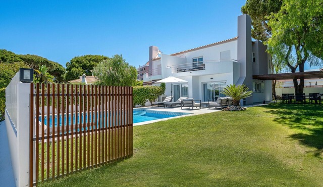 Villa Celeste by SAPvillas