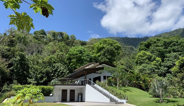 Villa Eden - New luxurious residence with sea and mountain views