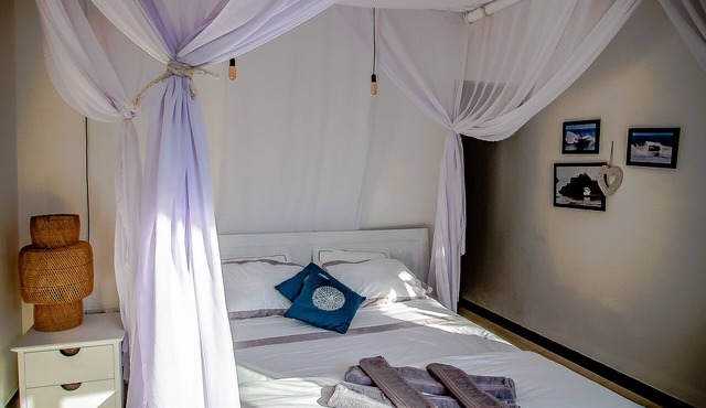 Villa Impian. Room #2 in a typical Bali villa in a vibrant part of Canggu.