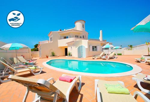 Villa Moorea - Moradia com piscina aquecível, ginásio e BBQ - Galé, Albufeira in Albufeira
