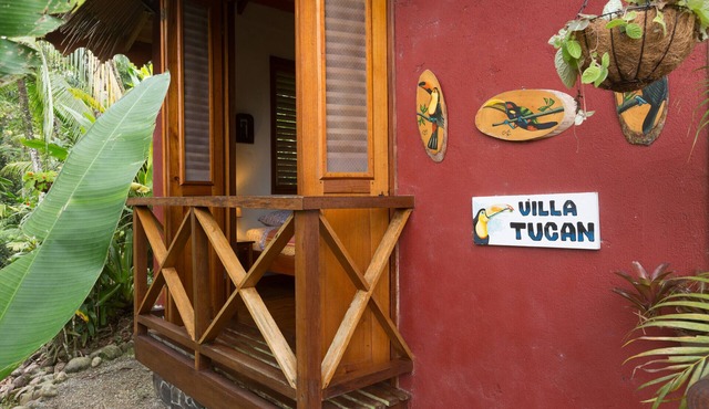 Villa Toucan - Romantic Oceanview Paradise with FibOp Internet