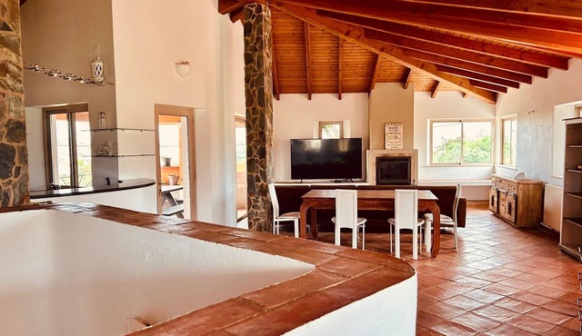 Villa with pool, Meia Praia beach, Lagos