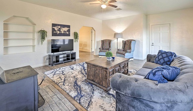 Visalia Home w/ Patio < 8 Mi to Main St!
