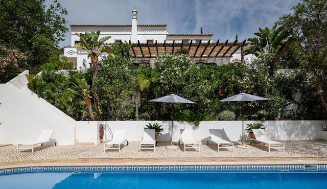 Vista do Moinho - A charming 4 bedroom villa, with private garden and pool