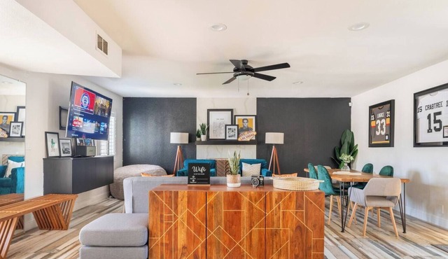 Viva Las Vegas Retreat in the Heart of Sin City!